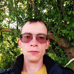 Ihor, 33, 