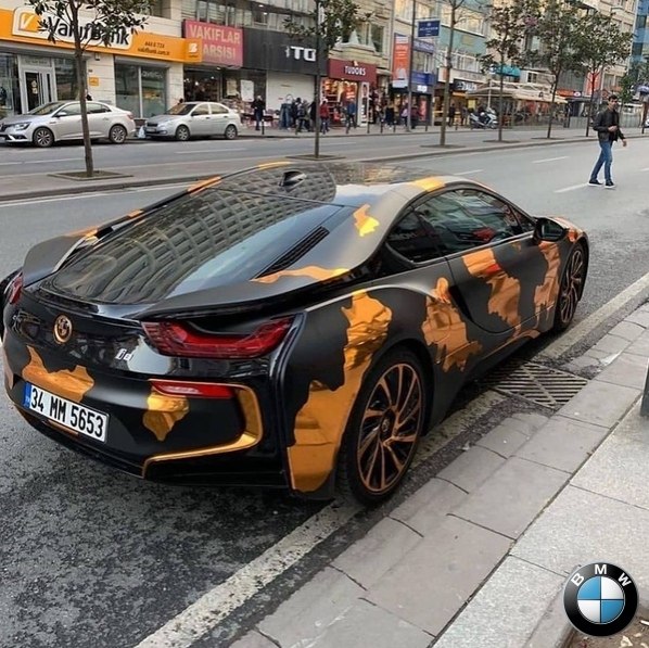  BMW i8