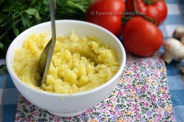 Гречневый суп с грибами и картофельными клецками.Понадобится:куриная грудка2,5-3 литра воды250 гр. ... - 5