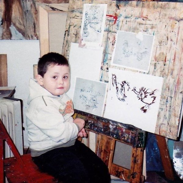 Этот сербский мальчик с 2 лет мечтал быть художником. Сейчас ему 16, и прогресс просто ...
