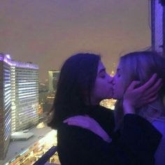     ))) - 7  2019  23:15 - 5