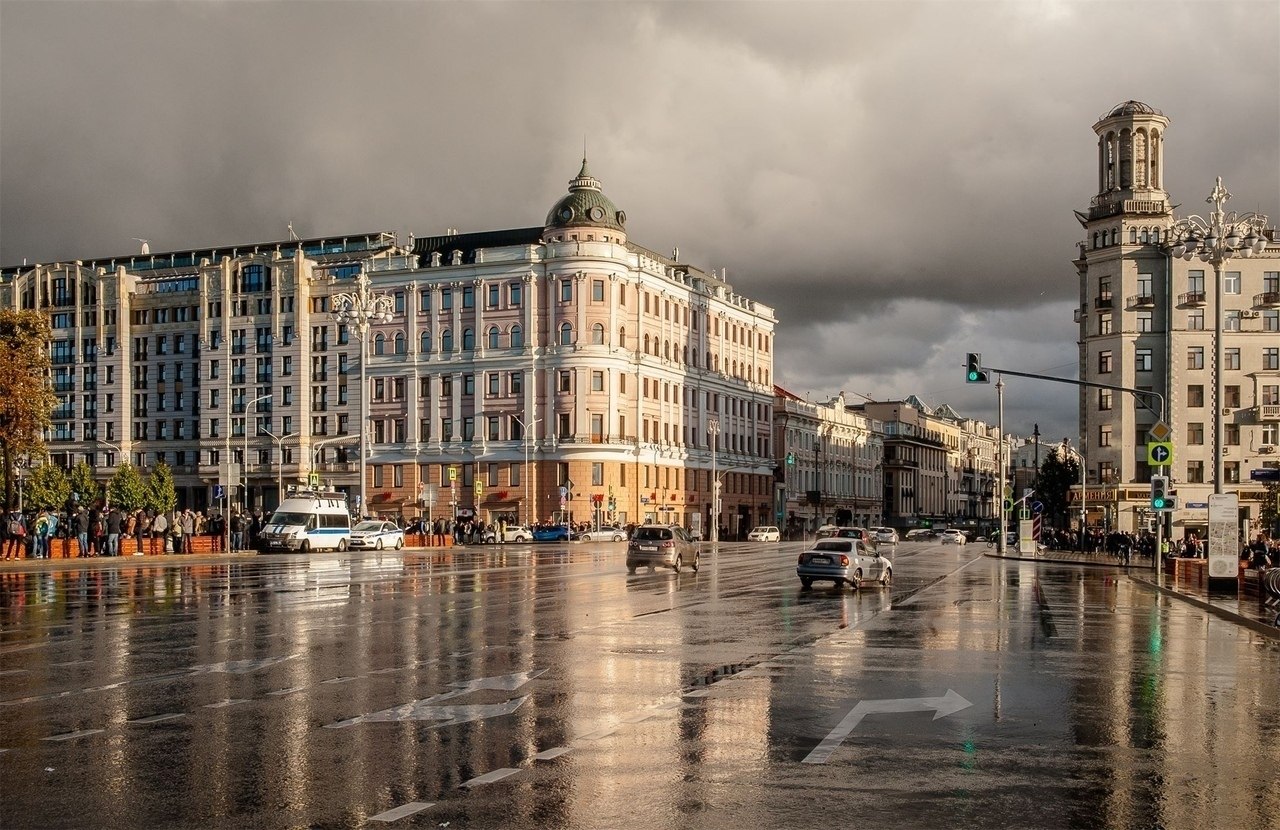 дождливая москва красивые