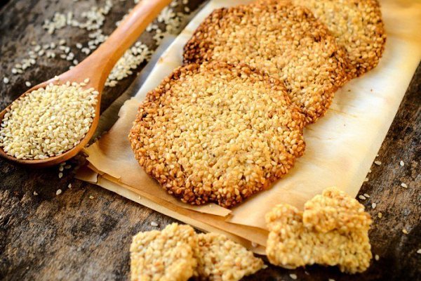 Вкусное кунжутное печенье.Ингредиенты:Мука — 70 гСливочное масло — 60 гСахар — 120 г Яйцо — 1 ... - 2