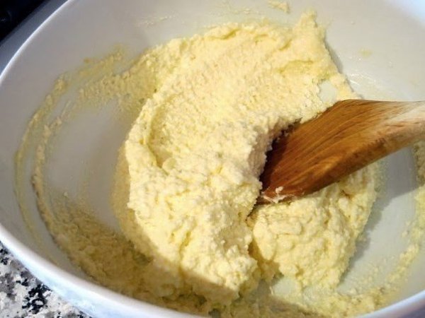 Сырники в духовке.Ингредиенты:- 250 г творога- 1 маленькое яйцо- 2 ст.л. (без горки) манной крупы- ... - 3
