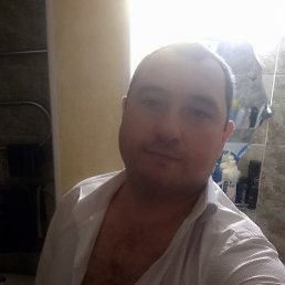 Alex, , 46 