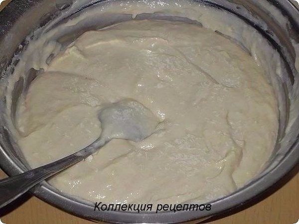 Заливной пирог с зелёным луком и яйцом.Ингредиенты:Сметана — 350 гМасло сливочное — 150 гМука — ... - 2