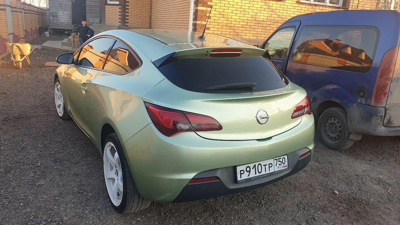  Opel astra GTC.1.8        2    ... - 2