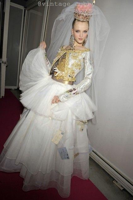 aa Pooa a oae Christian Lacroix Haute Couture, ea 2009 . - 8