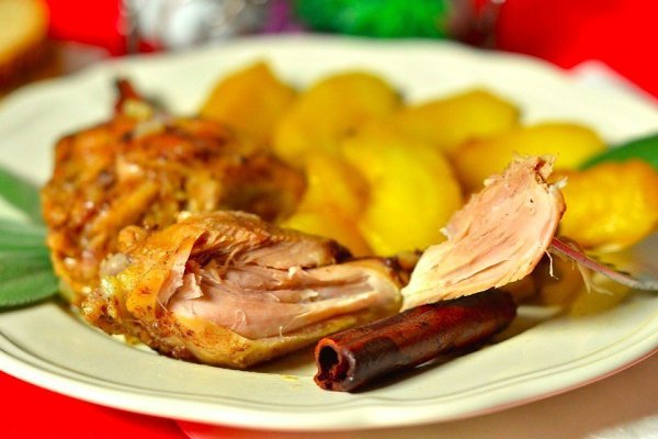 Курица с яблоками и шалфеем.Ингредиенты:Куриные окорочка — 6 шт.Корица — 1 ч.л.Соль — 1 ч.л.Белый ... - 9