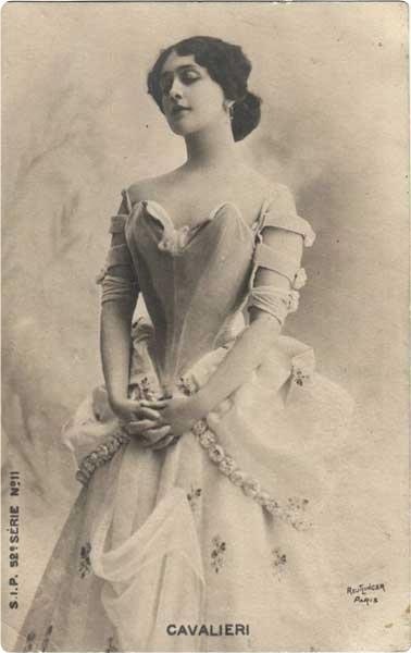 Линa Kaвaльepи - итaльянскaя oпepнaя пeвицa, звeздa «пpeкpaснoй эпoхи». - 2