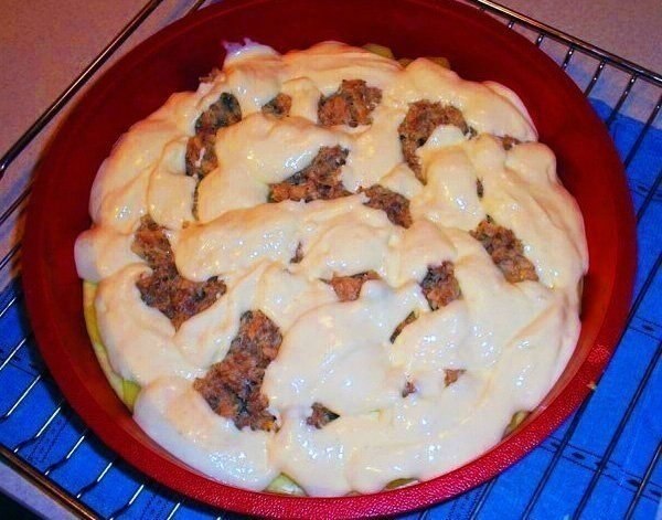 Быстрый пирог на кефире со сметаной - оооочень вкусно! Ингредиенты: 100 г кефира 100 г сметаны 200 г ... - 3