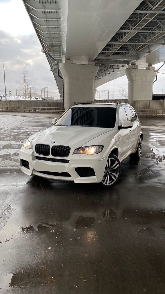 BMW X5M 2009 .555  138 000         ...