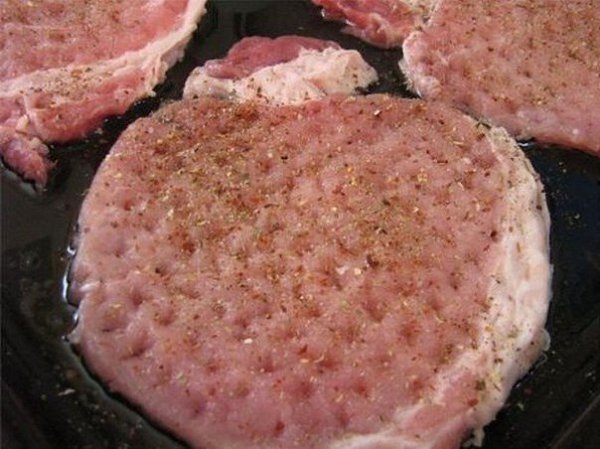 Мясо по-купечески (с грибами).Ингредиенты:В данном случае использовалось: -Свинина (карбонат) - 4 ... - 2