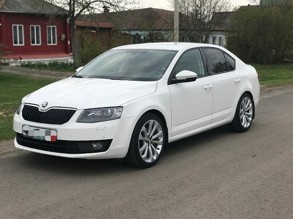 Цена 640 000. Продам свою турбопушку. 13 год, пробег 187 000. 1.8 на DSG. В заводской краске, без ... - 7
