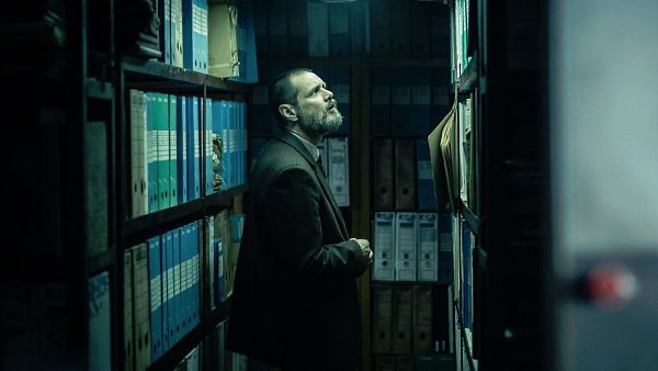 Нacтоящeе прecтуплeние (2018).Жанр: Триллер, драма, криминалВ рекe найдeно тeло рeклaмного ... - 2