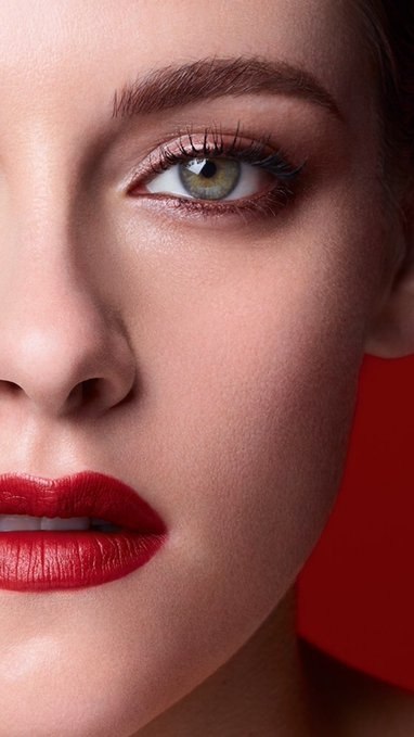 Kristen Stewart for Chanel Rouge Allure Camelia