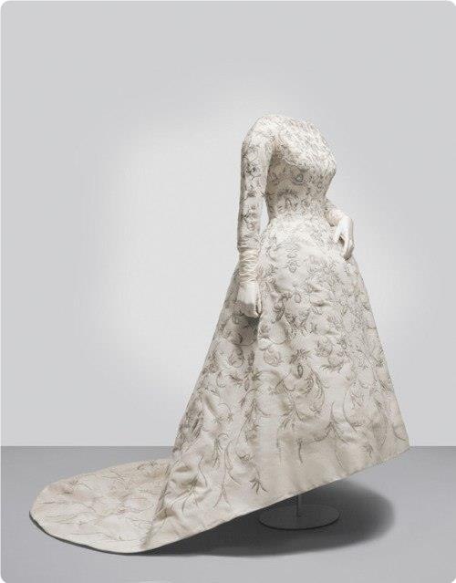 aeoe ae o Balenciaga, 1957 .