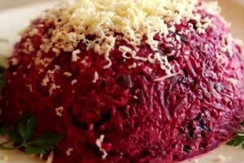 Свекла с грецким орехом и черносливом.Сочетая свеклу и грецкий орех, можно добиться отменного ...
