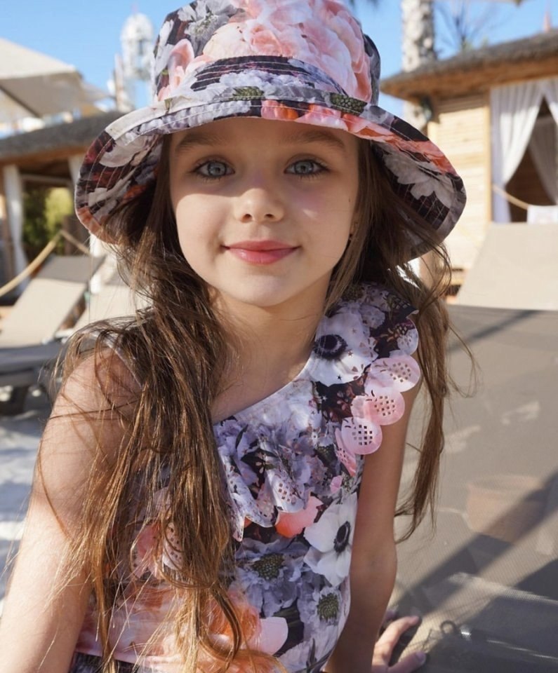 Мальчик улыбается. Стрижки для детей мальчиков. Ребенок 7 лет. Дети 6-7 лет. Детские стрижки девочке.