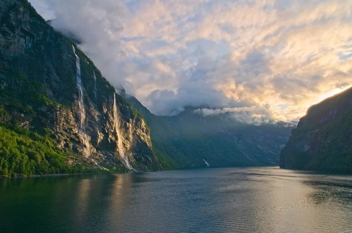 Geirangerfjorden, Feriesenter.