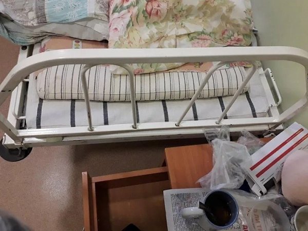 Специалисты советуют россиянам готовиться к госпитализации.Для этого необходимо всегда иметь ...