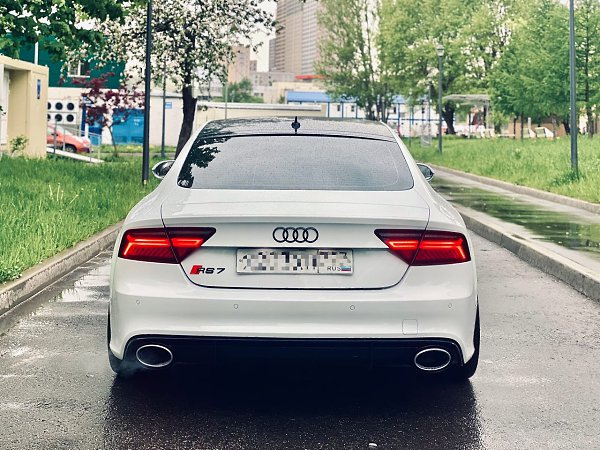 Audi RS7  2015.68  3.5     . - 7