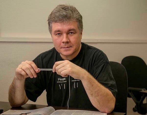 Писатель помог школьнице с сочинением по ВНИМАНИЕ : своему рассказу. Девочке поставили «тройку», ...