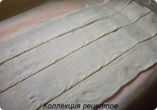 Слоеный пирог с сыром. Ингредиенты:- Слоеное тесто - 400 г.- Сыр твердый - 200 г.- Сыр мягкий - 100 ... - 2