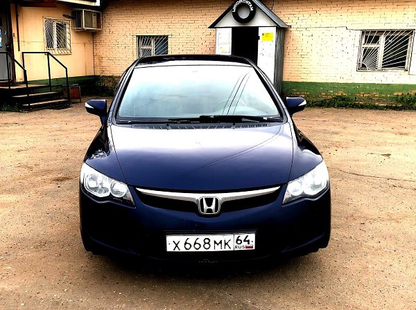 Продаю хонду сивик. Год:2007 Коробка: автомат Автомобиль не битый, не крашенный. Двигатель работает ... - 7
