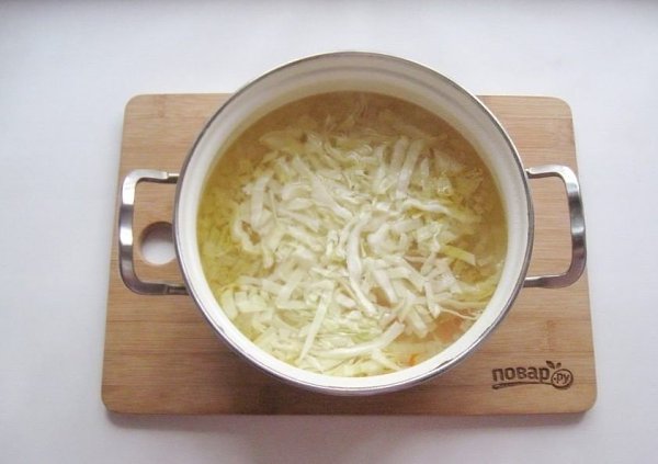 Баварский суп с колбасками.Сытный, ароматный и очень вкусный!Ингредиенты:Бульон мясной — 1,2 ... - 3