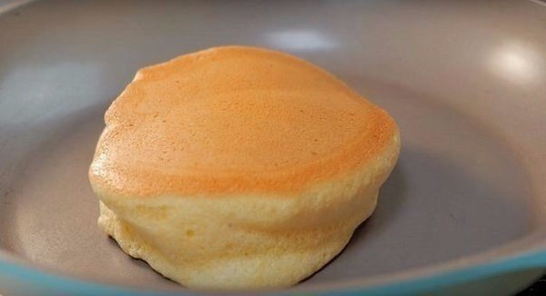 Ты больше не захочешь готовить оладьи иначе! Золотой рецепт. Вкусные пышные оладьи Ингредиенты: 5 ... - 8