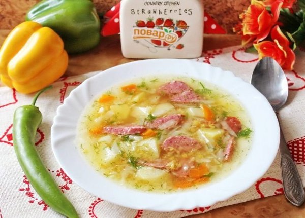 Баварский суп с колбасками.Сытный, ароматный и очень вкусный!Ингредиенты:Бульон мясной — 1,2 ...