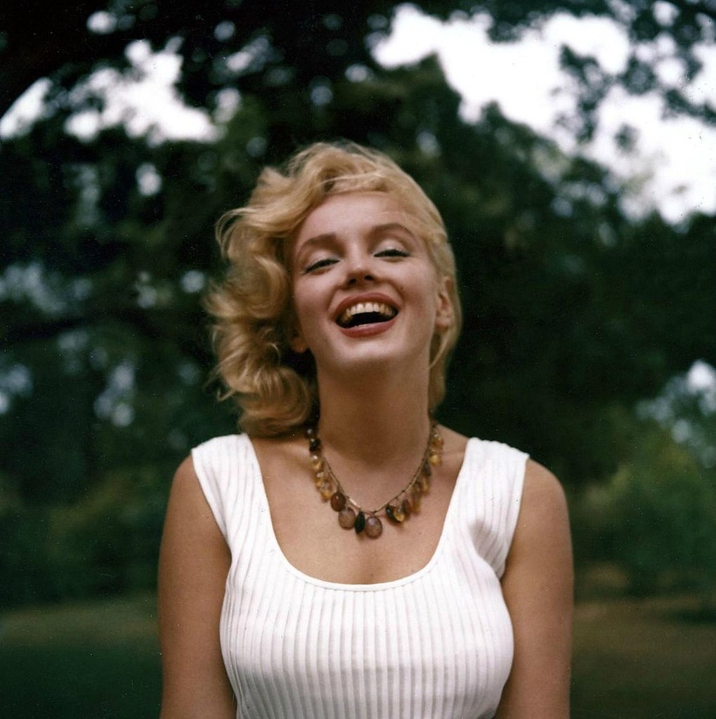 M Moo, 1957.  o? - 6