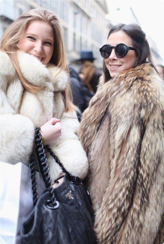 Street Style. Fur winter.