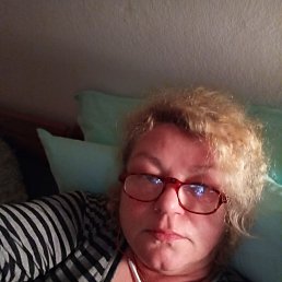 Oksana, 52, 