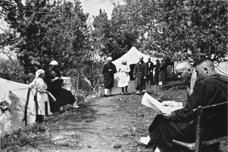 Побледнела, а еще ожогов и крови не видела": Как корреспондент "КП" помогала ран