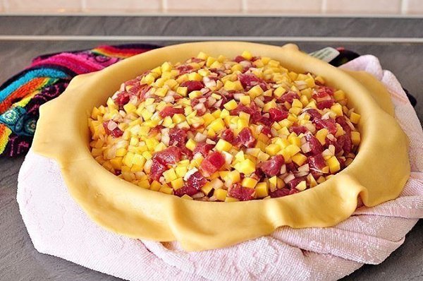 ПИРОГ С КАРТОФЕЛЕМ И МЯСОМ .ИНГРЕДИЕНТЫ: Тесто пресное: Сметана - 200 гр., Кефир (йогурт) - 150 ... - 2
