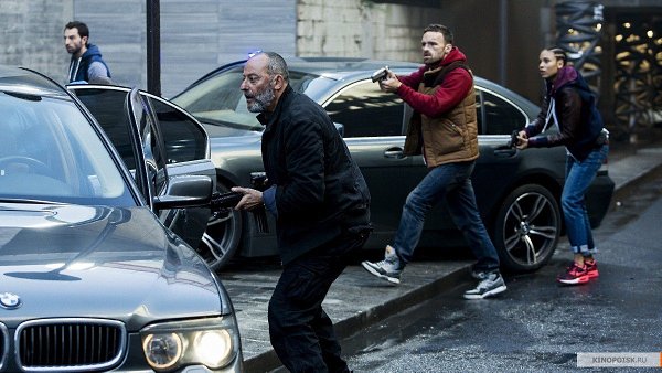 Антиганг (2016).Жанр: боевик, драмаСерж Бюрен — легендарный полицейский, возглавляющий группу ... - 2