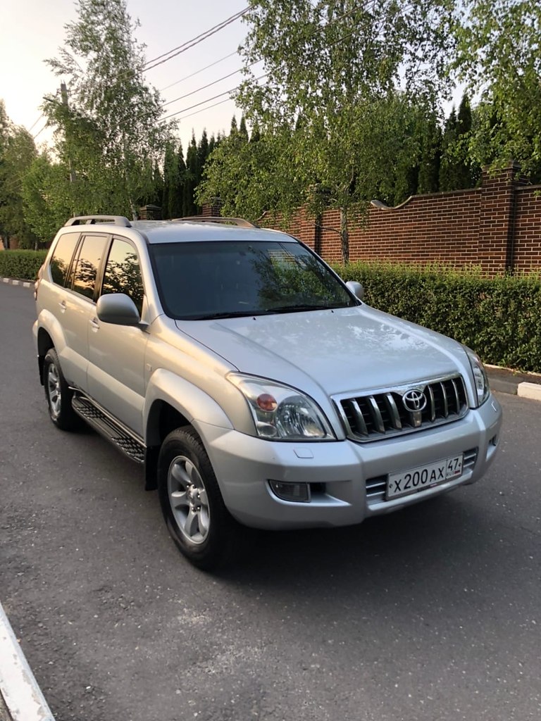  Toyota Land Cruiser Prado 120.282 000 .Aoo      .  ...