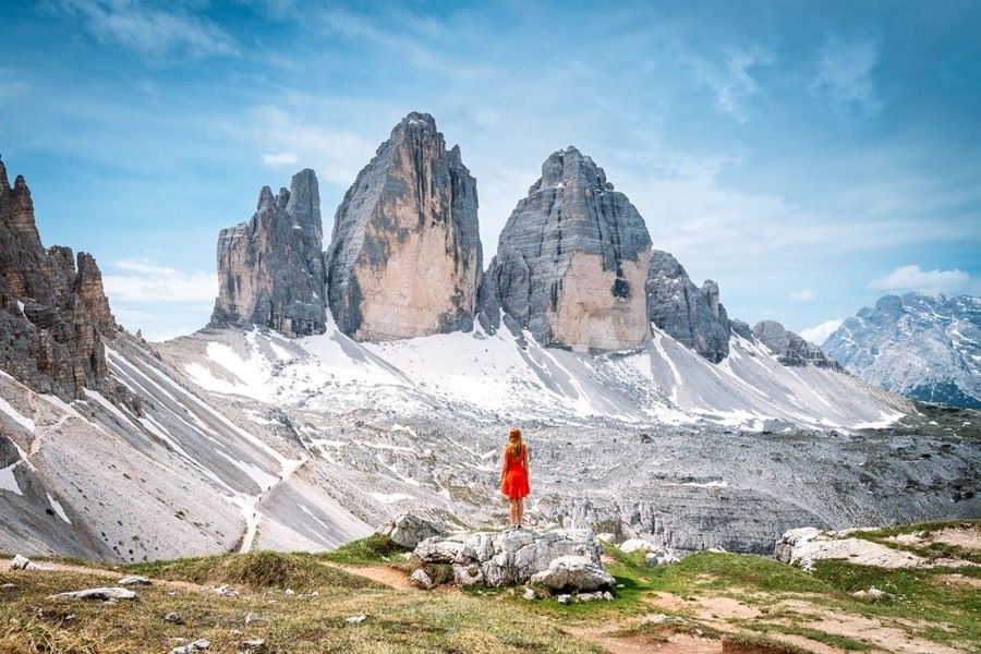 --- (Tre Cime di Lavaredo), -      .