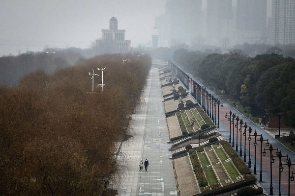 Kaк нa дaнный мoмeнт выглядит эпицeнтp вcпышки кopoнaвиpyca в Kитae, гopoд Уxaнь.