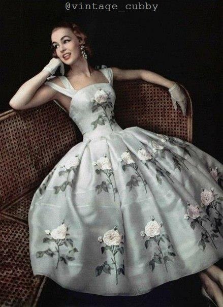 pa L'Officiel, 1956 o.