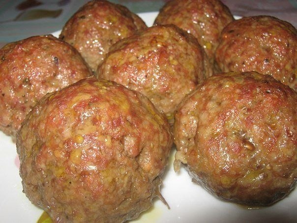 Мясо – овощные колобки. .фарш (говядина+свинина)500-600 г картофель сырой 1 шт. морковь сырая 1 ...