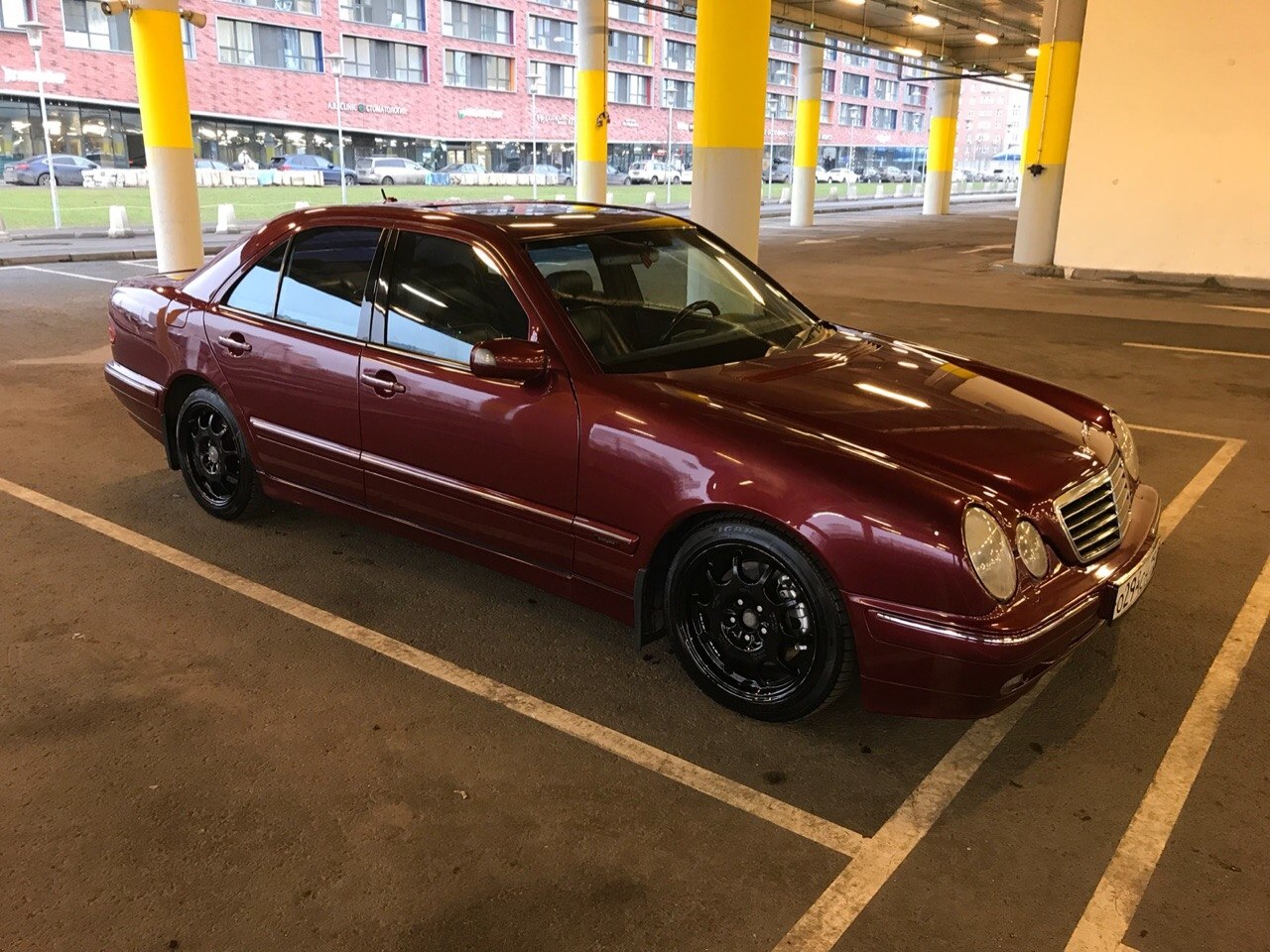 Mercedes w210 e430  .1999 236000   ,   2016  , ...