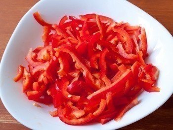 Вкуснятина: курица стир-фрай с кисло-сладком соусе.Ингредиенты на 6 порций:800 г куриного филе ... - 3