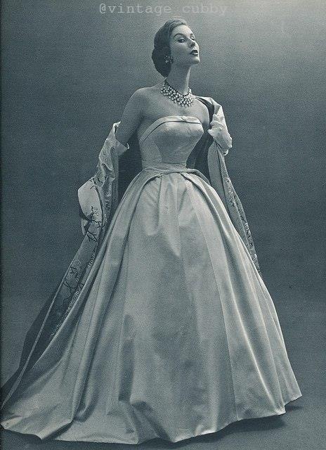 ae o Givenchy, 1953 .