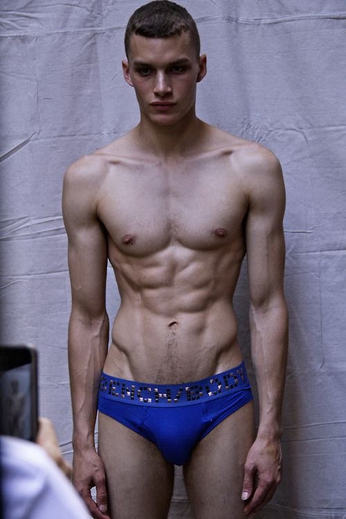 Den Petrov - 13 ���� 2020 � 11:36