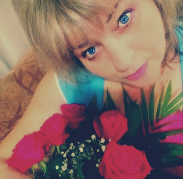 Мне каждому.. человечку.. коснувшемуся жизни моей.. Есть за что сказать "спасибо".. Одни - ...