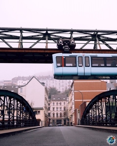 oка мы живeм в 2020, еpмания живeт в 3020. - 6