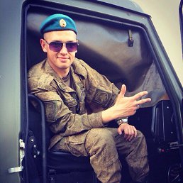 Aleksandr, 30, 
